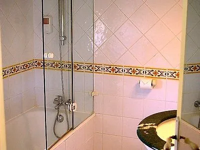 Отель Jas Neuf 3*