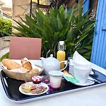 Jas Neuf Hotel