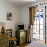 Jas Neuf Hotel 3*