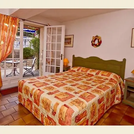 Jas Neuf Sainte-Maxime