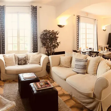 Otel Jas Neuf 3*