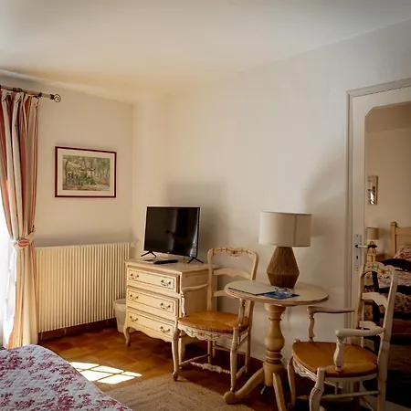 Jas Neuf Hotel 3*
