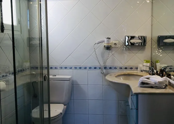 מלון Jas Neuf 3*